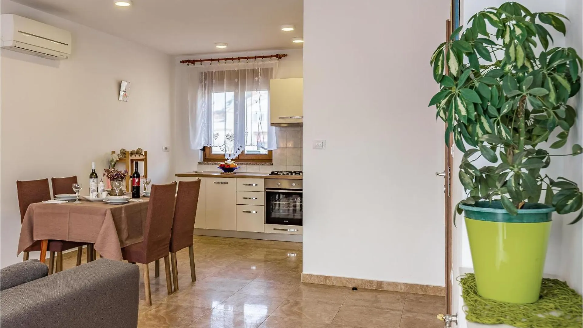 Awesome Apartment In Pula With Wifi