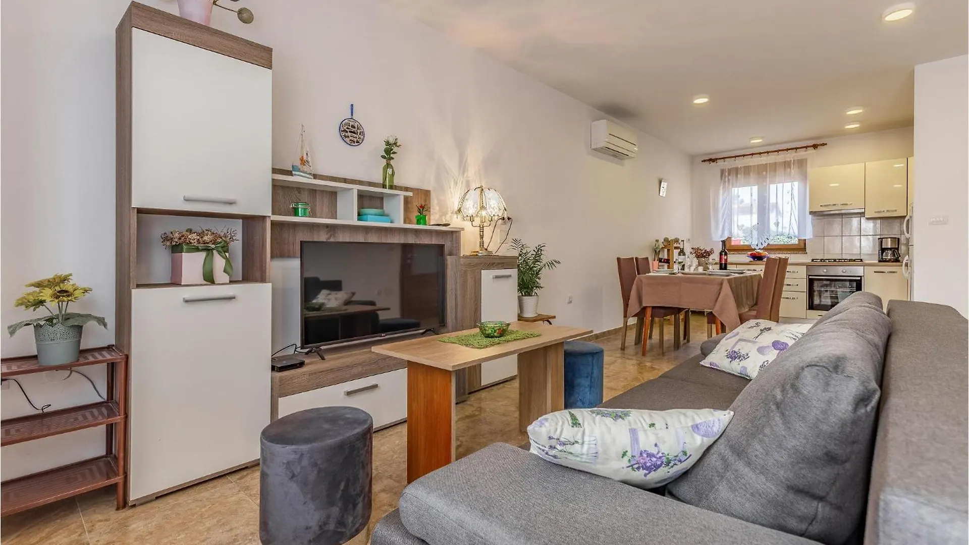 Awesome Apartment In Pula With Wifi